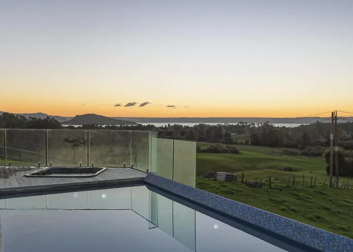 Slice Of Paradise - Swimming Pool Pool & Country Views 펜션 *