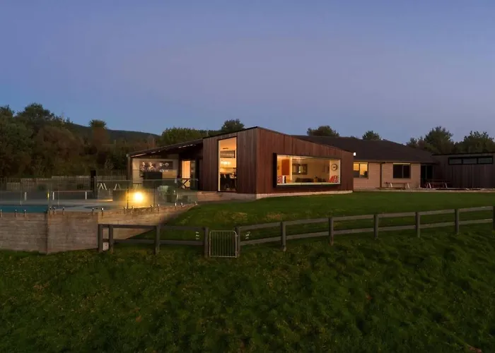 Slice Of Paradise - Swimming Pool Pool & Country Views